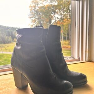 Frye Black Leather Heeled Boots